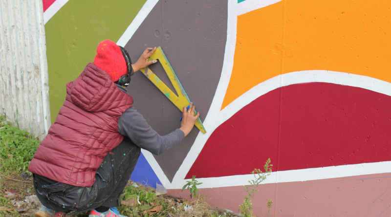 Le chantier de la fresque de Sifat à Grigny. Photo Élodie Vilatte - La Constellation