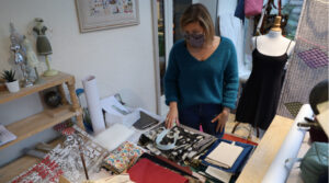 Isabelle Trovato, Du fil au trésor, couturière à Saint-germain-les-Corbeil. Photo LC-M'Essonne