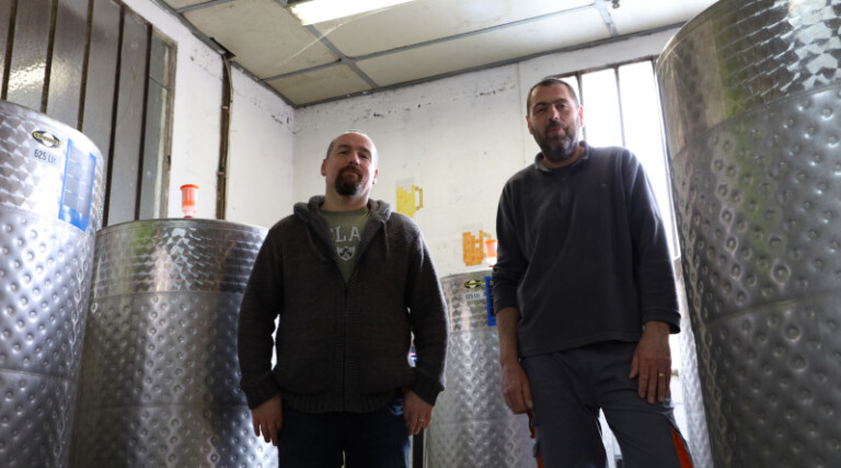 Michel et Xavier, à la tête de la Brasserie de la Juine. Photo LC- M'Essonne