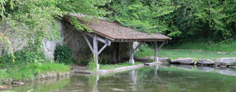 La source d ela Chalouette à Chalou-Moulineux (Essonne 91). Photo LC-M'Essonne