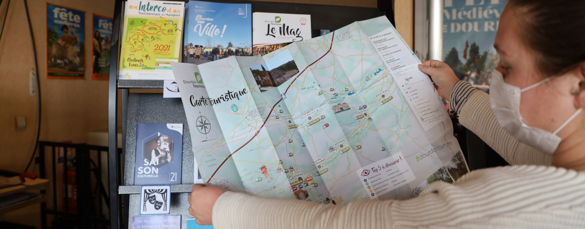 Carte touristique à Dourdan.