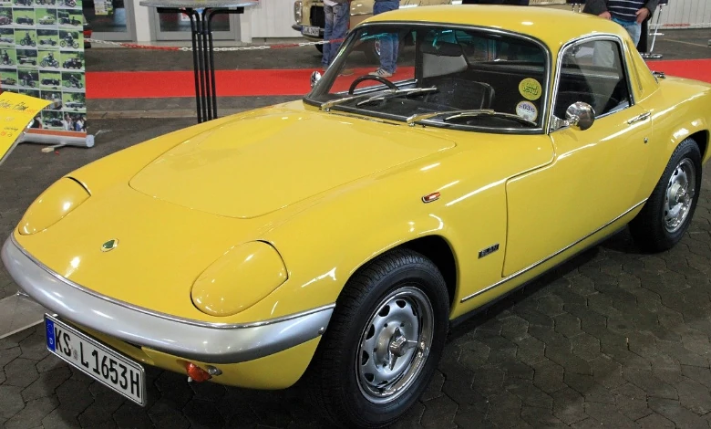 Lotus Elan. Photo Bernd Hildebtrandt pixabay