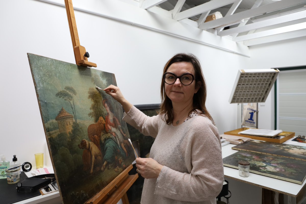 Sonia Demianozuk dans son atelier à Gif-sur-Yvette. Photo LC-M'Essonne