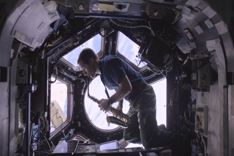 thomas_pesquet_station-spatial_saxophone