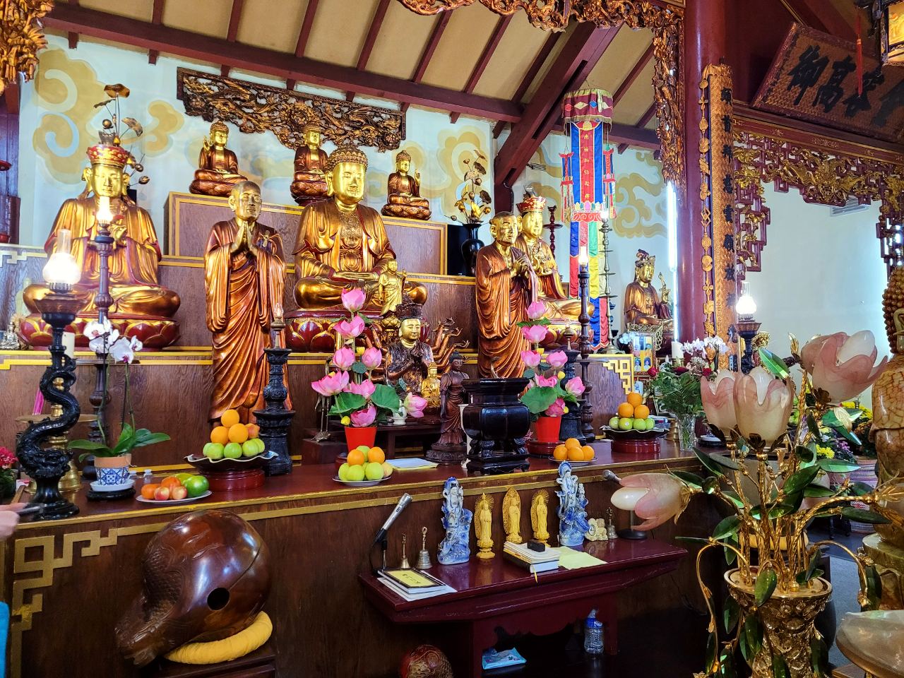 Visite et déjeuner végétarien à la Pagode vietnamienne de Trúc Làm