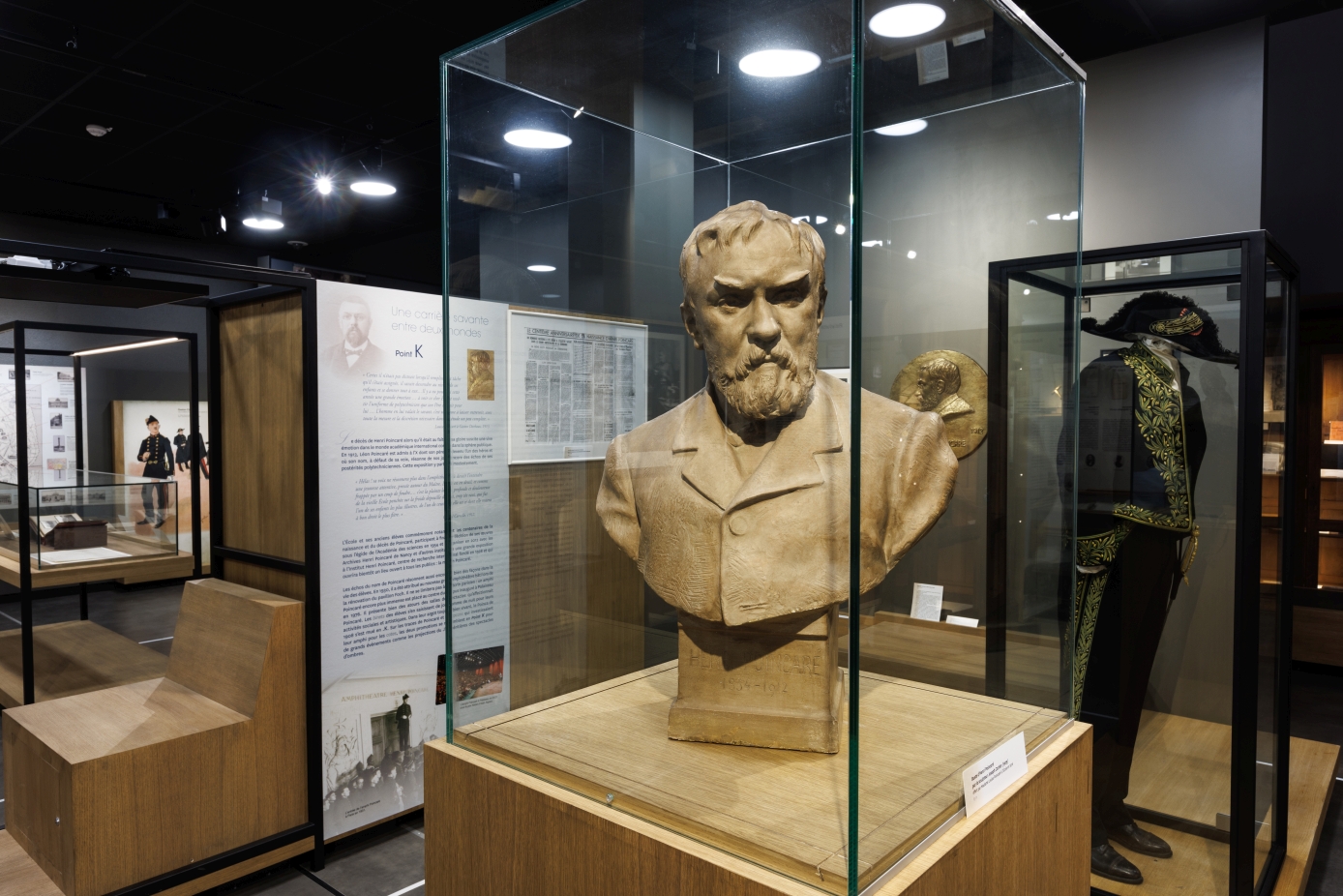 Visite de l’exposition “Henri Poincaré et l’École polytechnique” au Mus’X